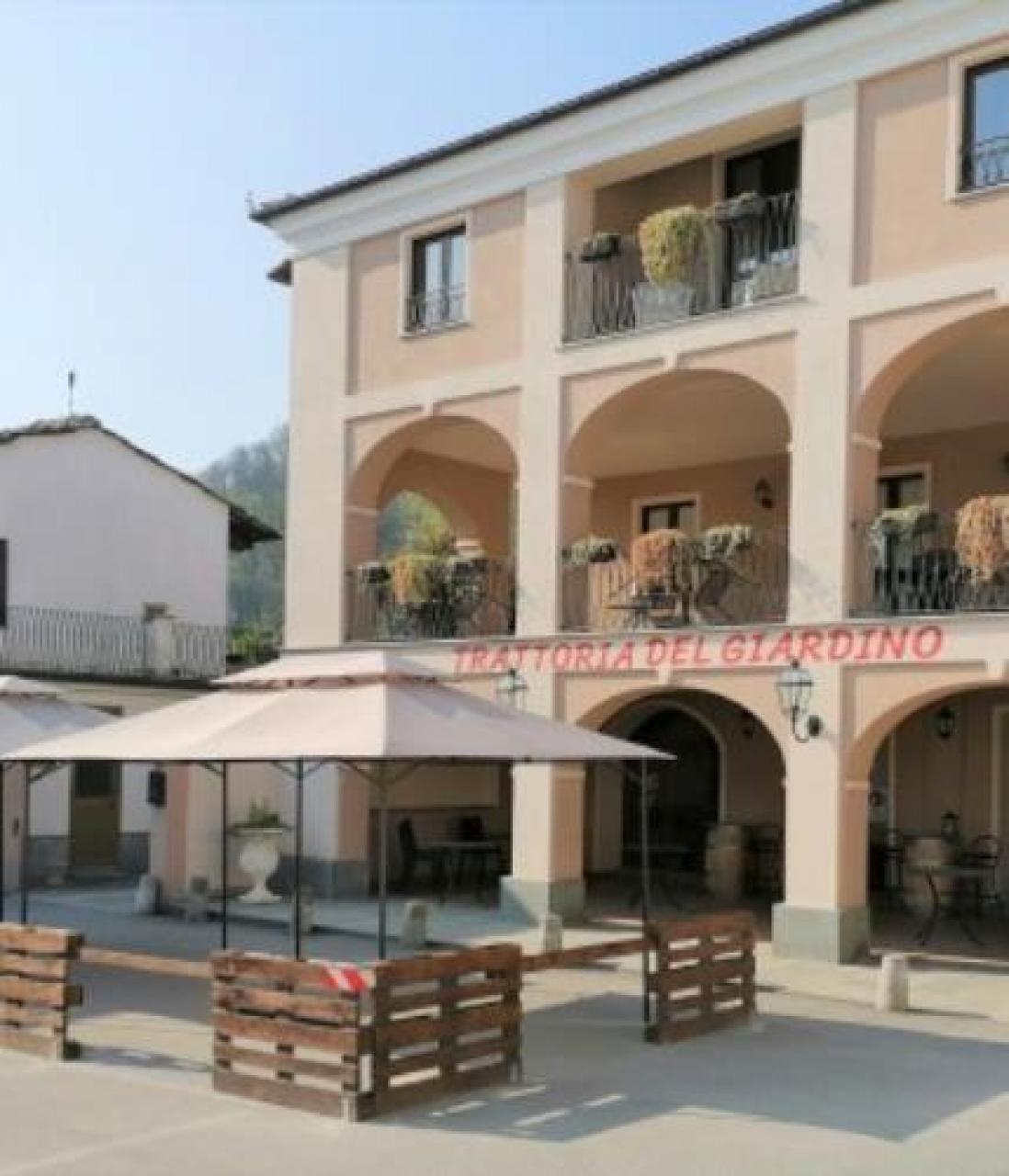 Un maxi dehors per la trattoria