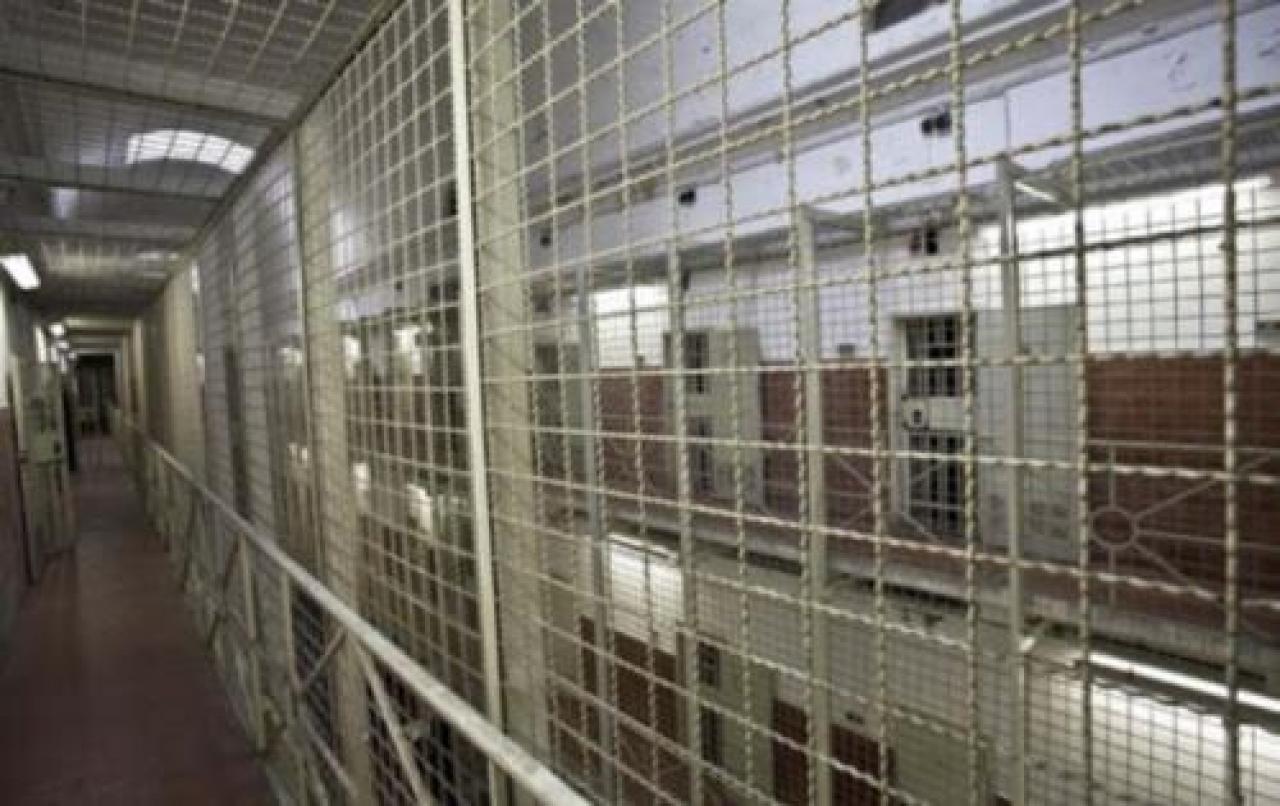 Vaccini anti Covid: priorità alle carceri