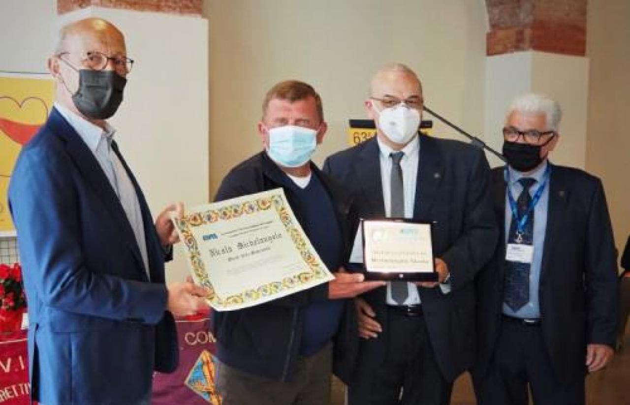 A Michelangelo Nicola il premio della generosità