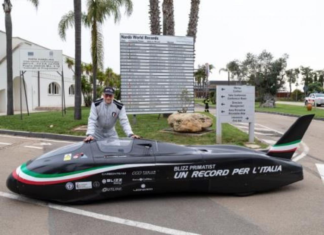 Carbonteam in pista per l’auto elettrica di Aghem che a Nardò batte sette record mondiali di categoria