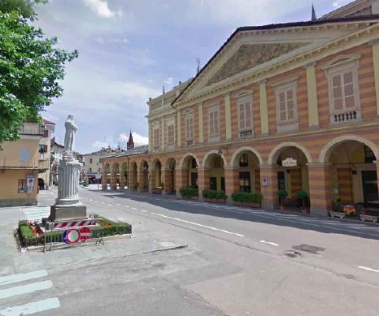 Dronero, c’è il mercatino dell’antiquariato Una ventata di novità domenica in centro