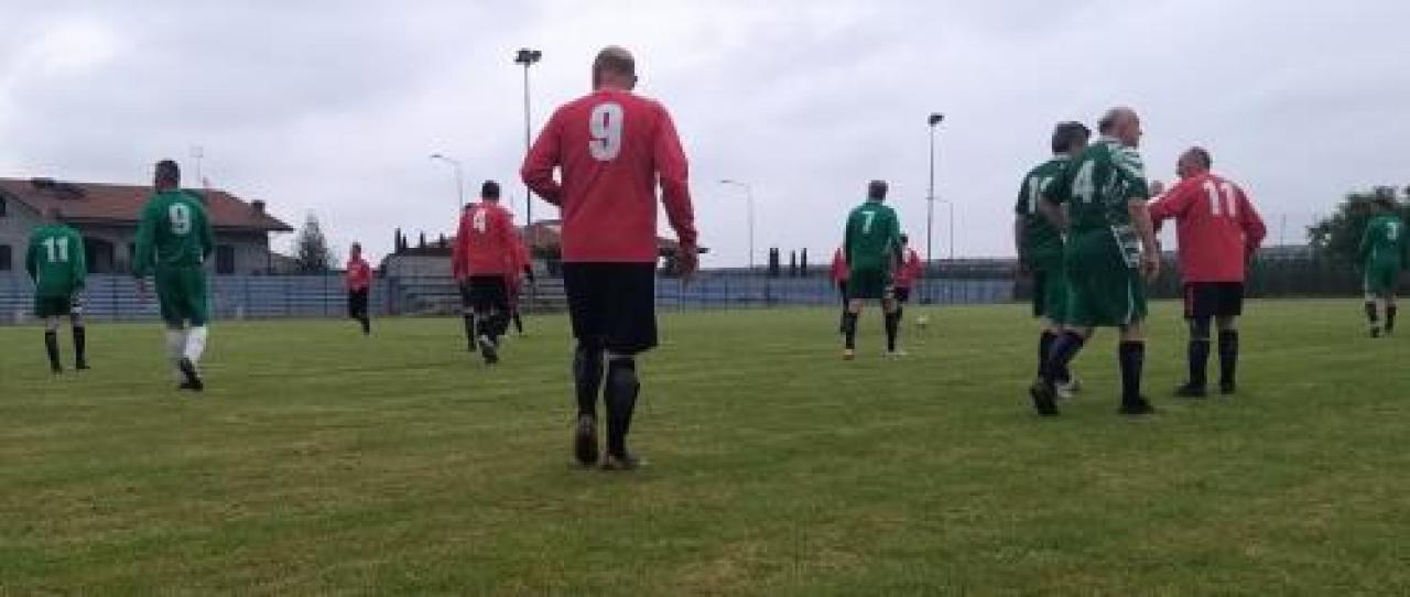 I calciatori del Carlo Villa in campo per il trentaseiesimo anno