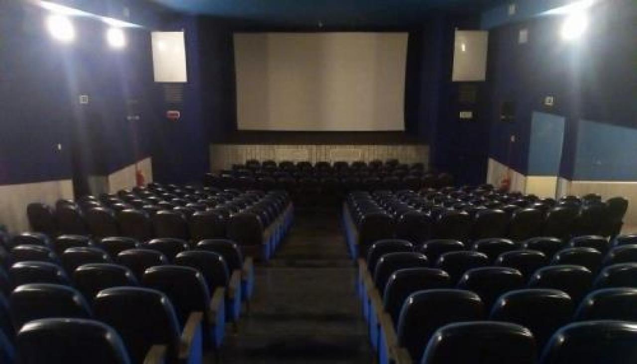 Il cinema resta chiuso Colpa del coprifuoco