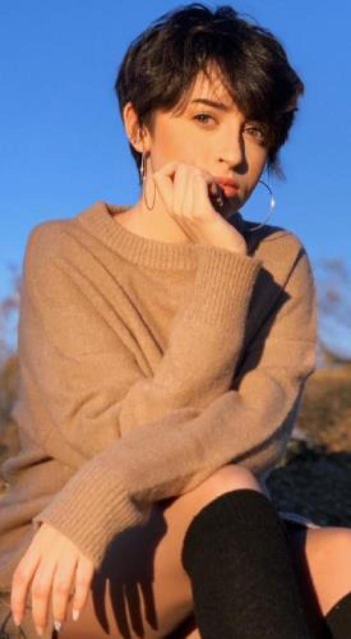 L’addio commosso a Elena, morta di cancro a 21 anni