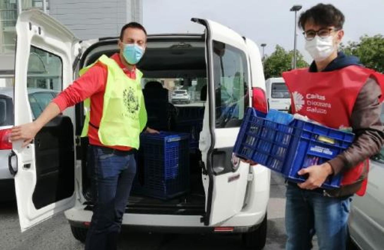 La colletta alimentare della caritas raccoglie 30 quintali di cibo per l’emporio