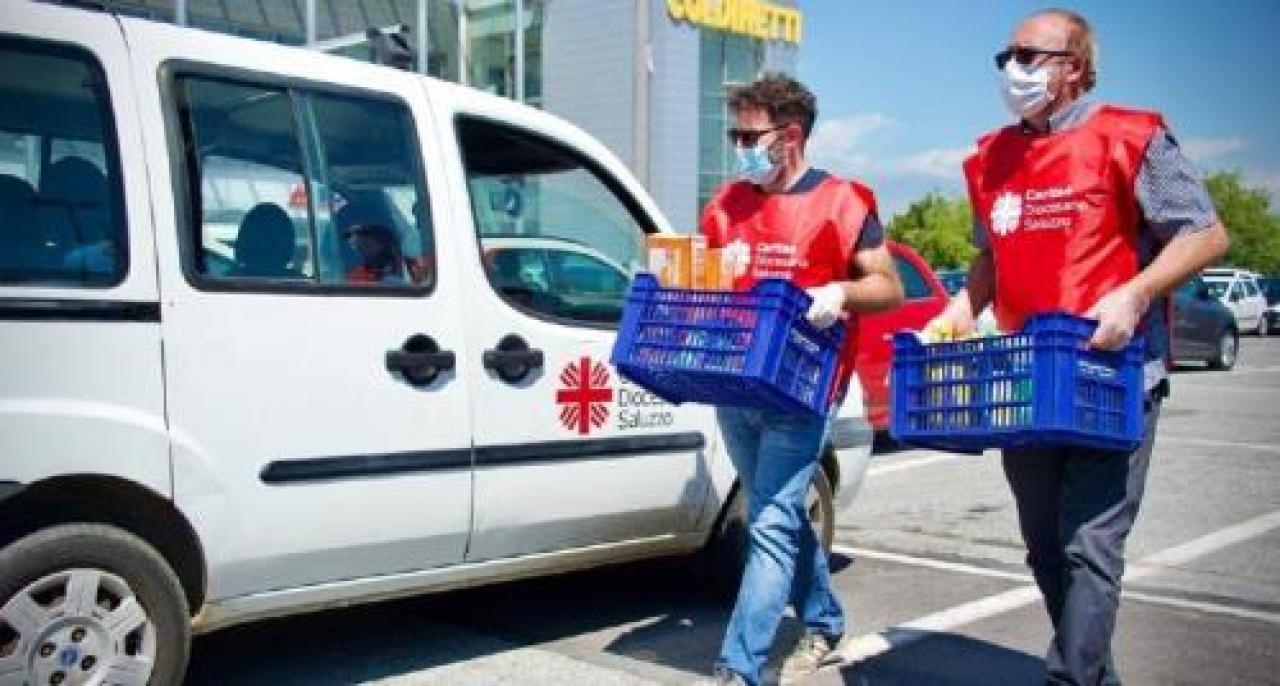 La spesa per l’emporio solidale