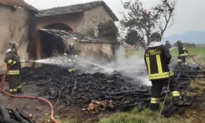 Legnaia a fuoco in cascina