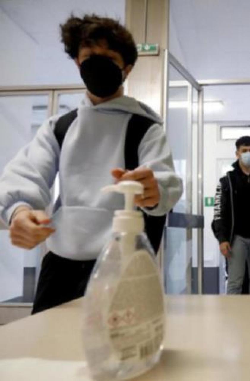 Ecco le sei regole da rispettare per la Maturità Un accompagnatore, no a mascherine Ffp2