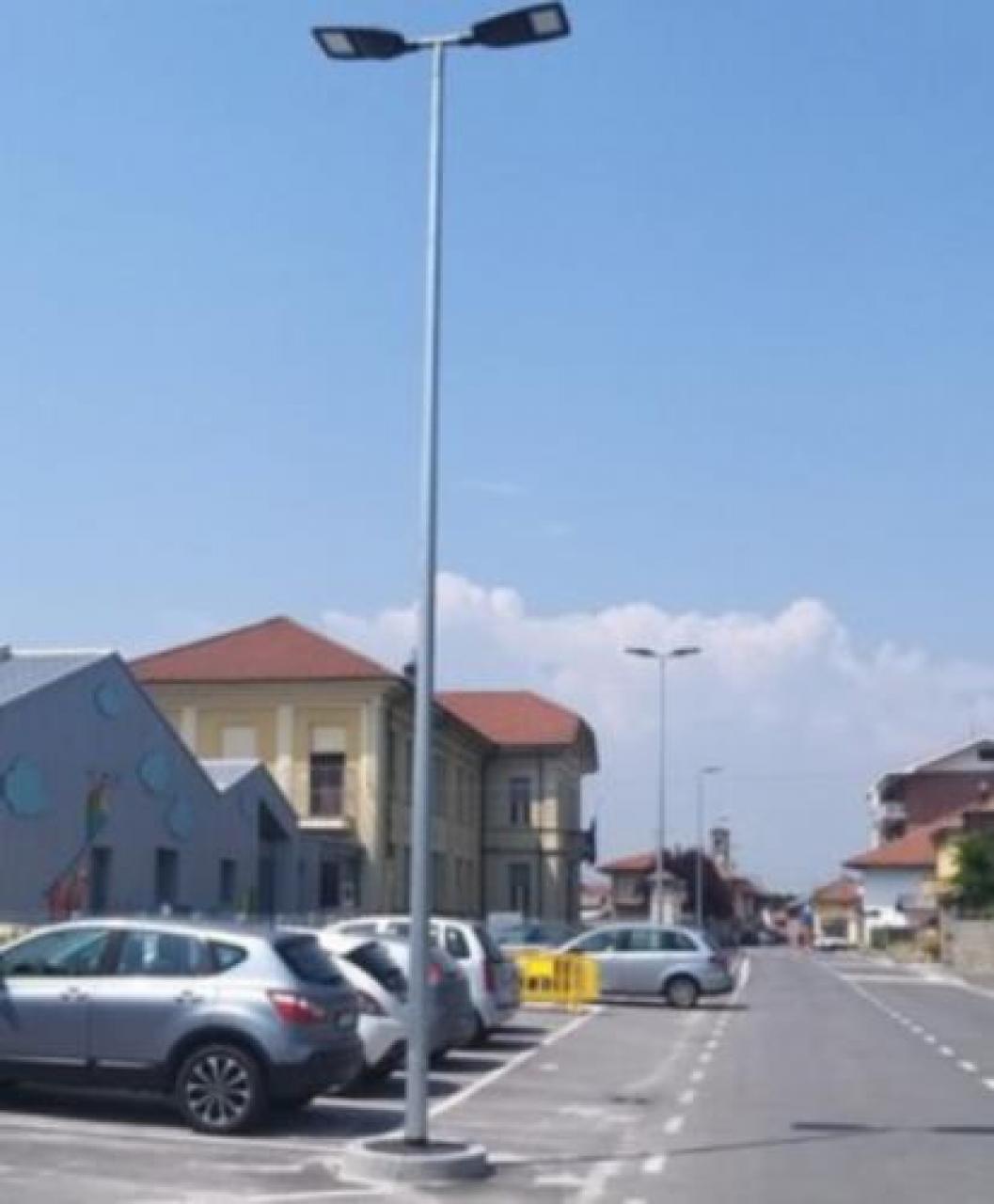 Moretta, marciapiede e illuminazione a nuovo