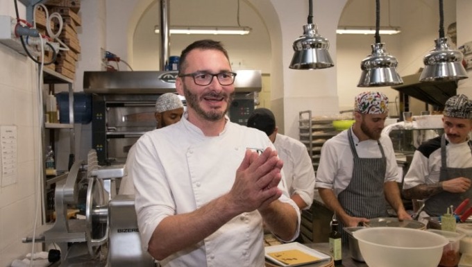 Saluzzo: 22 novembre al Teatro Cinema Magda Olivero “Le mani in pasta”