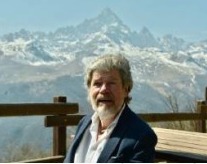 Giornata a Ostana per Messner, sognando il Monviso