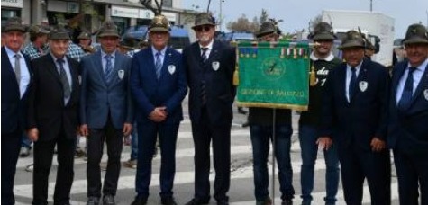 L’applauso di Rimini agli alpini Centinaia giunti dal Saluzzese