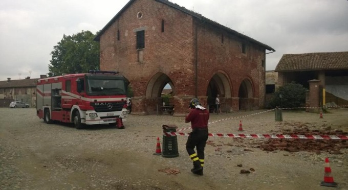 Evacuata una famiglia a Revello