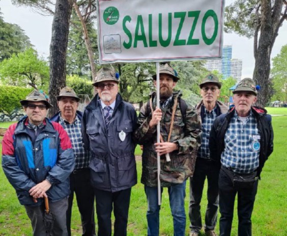 «Alpini, la più bella famiglia» La Monviso in massa a Udine