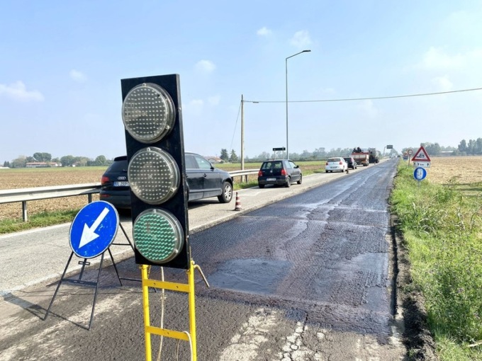 Asfaltano tra Saluzzo e Savigliano con possibili disagi
