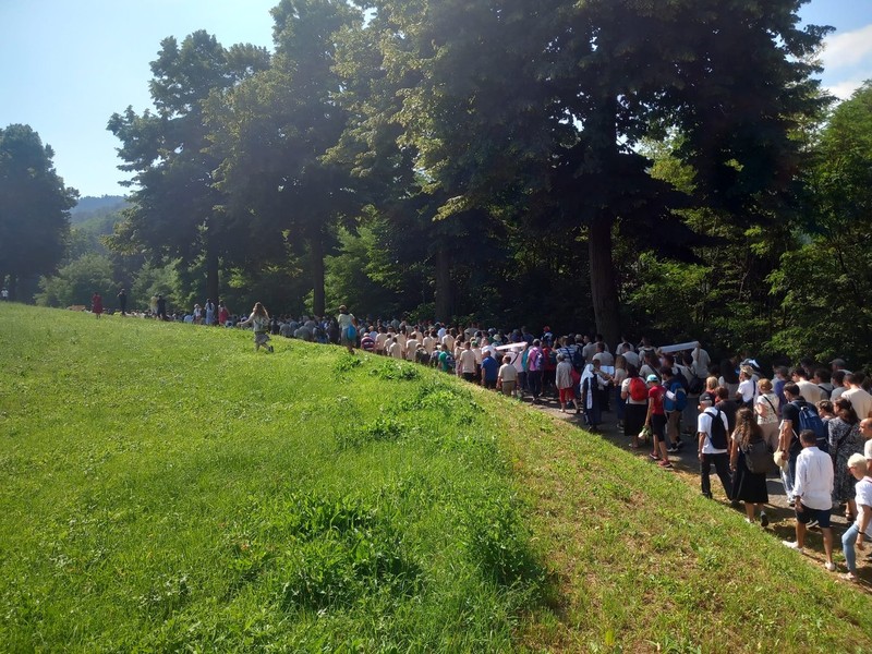 Corteo villa Madre Elvira