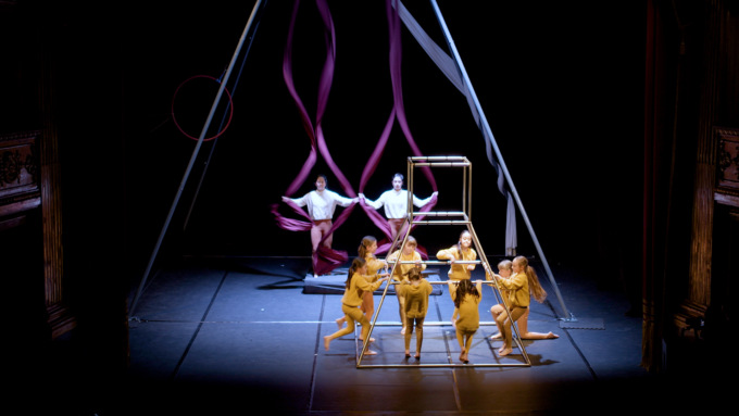 Il circo moderno trova casa a Busca