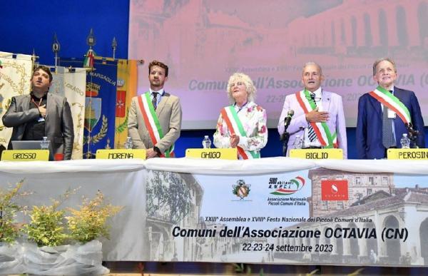 Piccoli comuni, la parata di big è una riscossa politica per Octavia