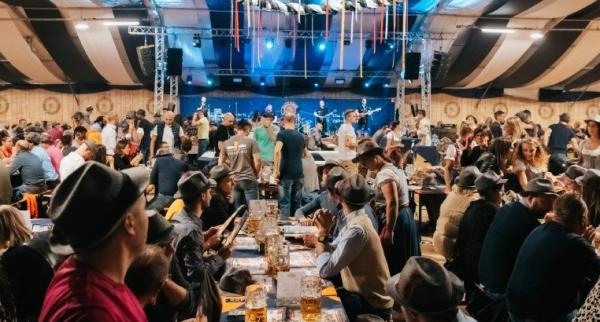 A Cuneo apre la Paulaner Oktoberfest