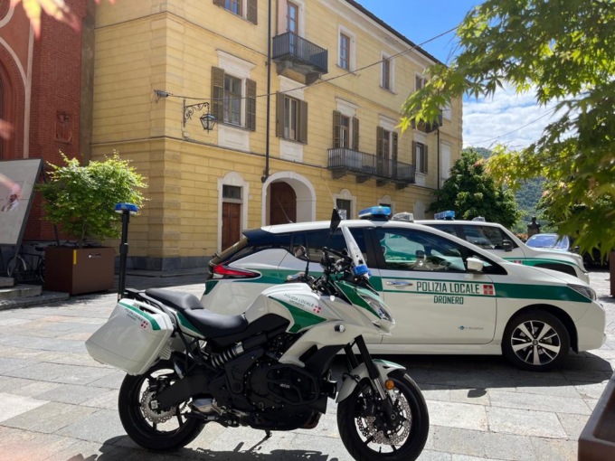 Guidava due volte senza patente, maxi multa a Dronero