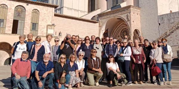 Saluzzesi ad Assisi con i frati di San Bernardino