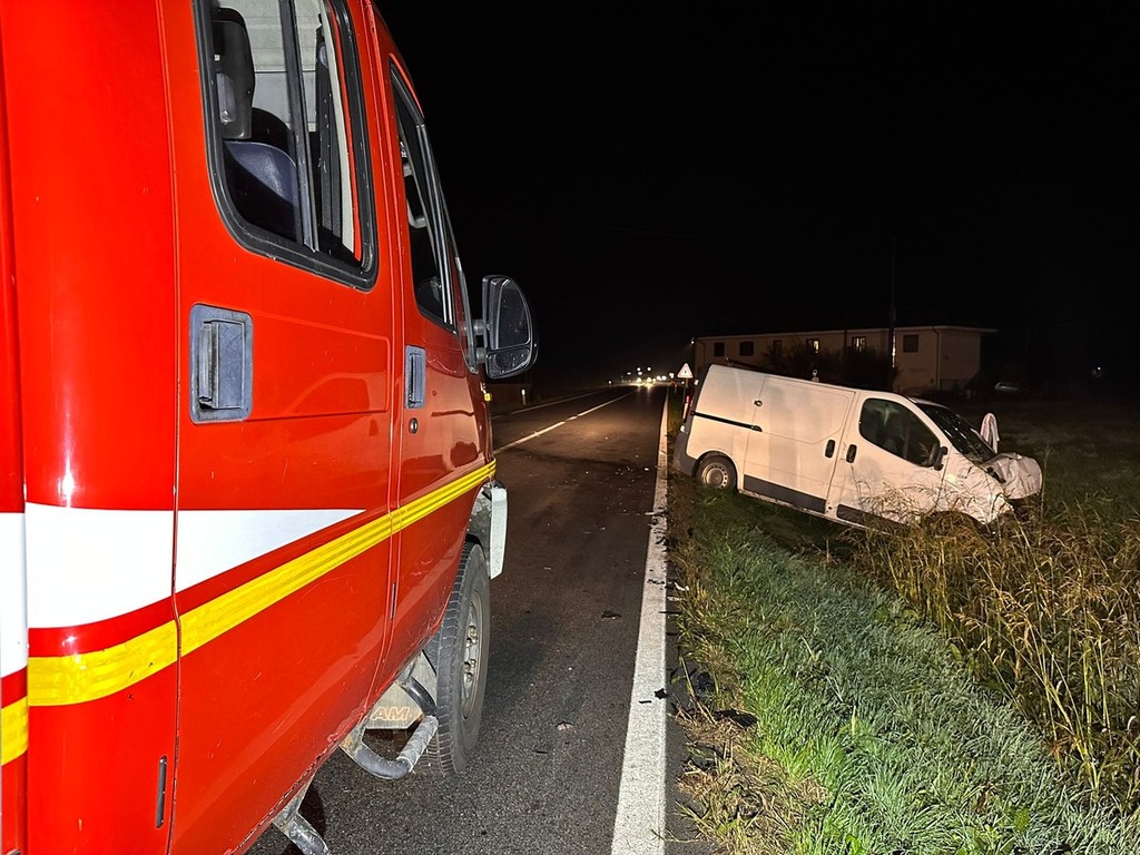 Incidente Tra Saluzzo E Cavour: Feriti Gli Autisti Dei Due Furgoni