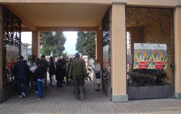 Ognissanti, messe e rosari al cimitero