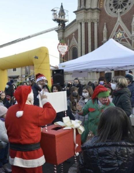 Tornano i Mercatini di Bagnolo: domenica c’è “Natale col cuore”