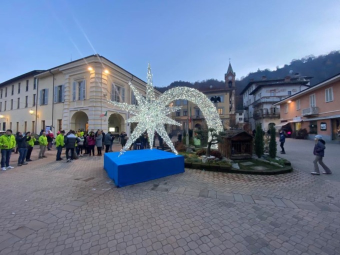 A Cavour si accende il natale sulla Rocca e in paese