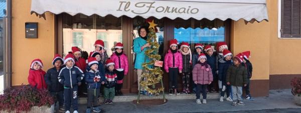 «Gli alberi di Natale li portiamo noi» I bambini di Cervignasco