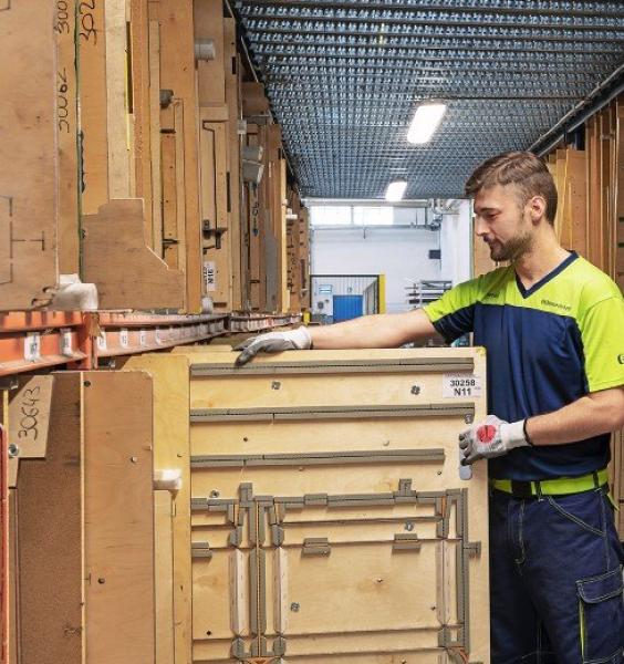 Smurfit è la cartiera del benessere Ma a Verzuolo tornano i miasmi