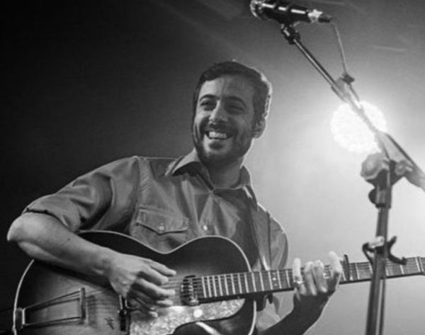 Il cantautore torinese Alberto Bianco sabato sul palco del Magda Groove