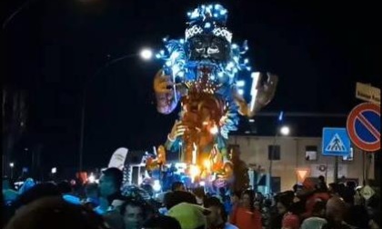 Il successo del Carnevale di Barge in notturna