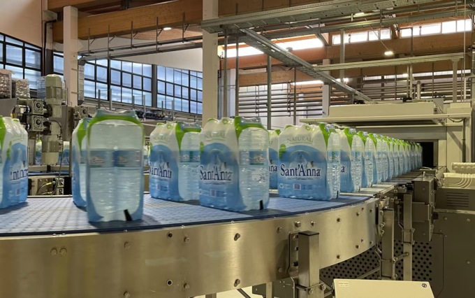 Acqua Sant’Anna dona un regalo ai suoi dipendenti per la Pasqua