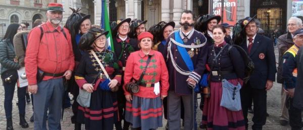 L’associazione bersaglieri Saluzzo presenta il “nuovo” monumento