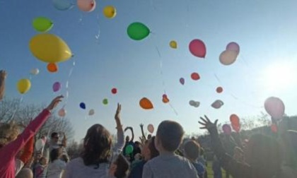 I bimbi pedalano in allegria per la Festa del Papà