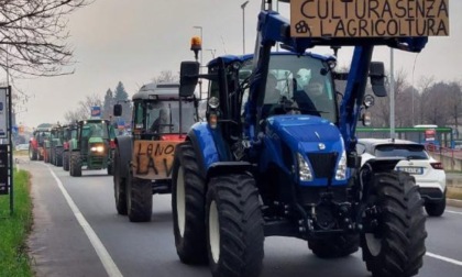 La protesta dei trattori a Saluzzo Giovedì invasione al Foro boario