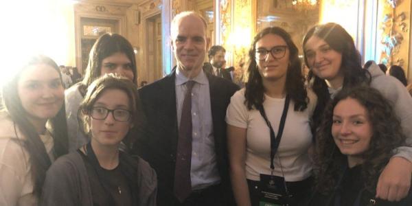 Il direttore del New York Times con gli allievi del Denina