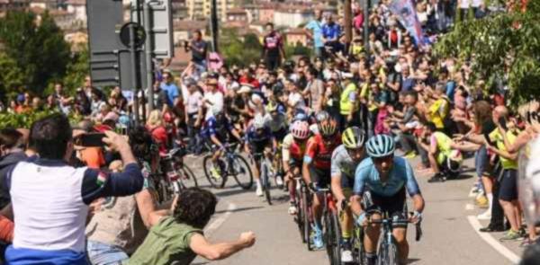 Domenica scalata a Oropa Lunedì l’arrivo a Fossano