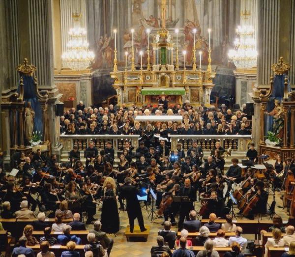 I Carmina Burana sabato nel parco dei Cappuccini