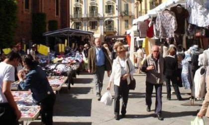 Danneggia il furgone del collega Pizzicato un ambulante