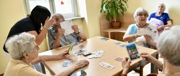 Oltre un centinaio di cartoline arrivate agli ospiti del Tapparelli