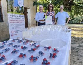 Nel giardino del castello di Manta gli aperitivi con la frutta Joinfruit