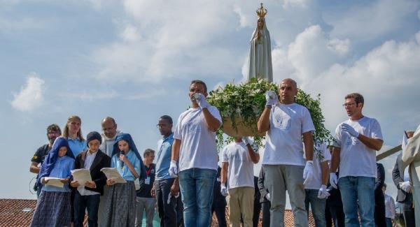 Sul mappamondo del Cenacolo le “fraternità” parlano tutte le lingue