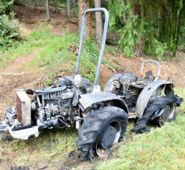 Dopo l’incendio all’agrario un trattore in dono