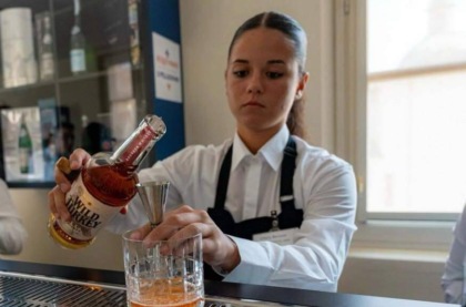 Chiara Bertone da Barge alla scuola ALMA per imparare
