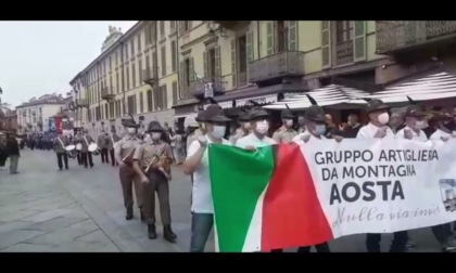 Gli artiglieri dell’Aosta sfileranno dalla stazione alla caserma Musso