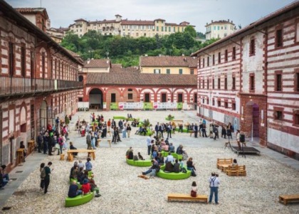 Biblioteca in festa con i giovani Venerdì musica, libri e aperitivi