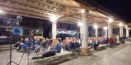Tutti in piazza a Bagnolo per parlare di Ipab