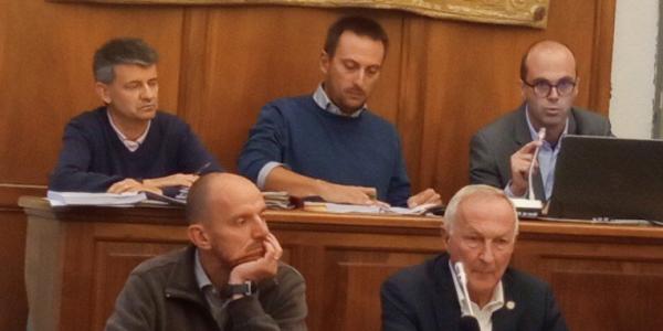 Alpi Acque è pubblica, Egea lascia